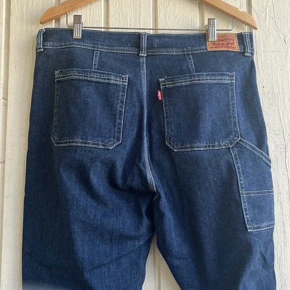 Levi’s 724 High Rise Straight Crop Jeans - Picture 5 of 8